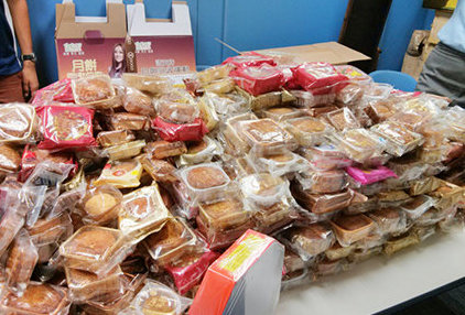 hundreds of mooncakes left over and never being eaten is a big problem