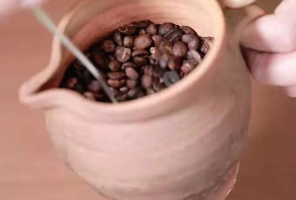 making famous coffee in yunnan dali china