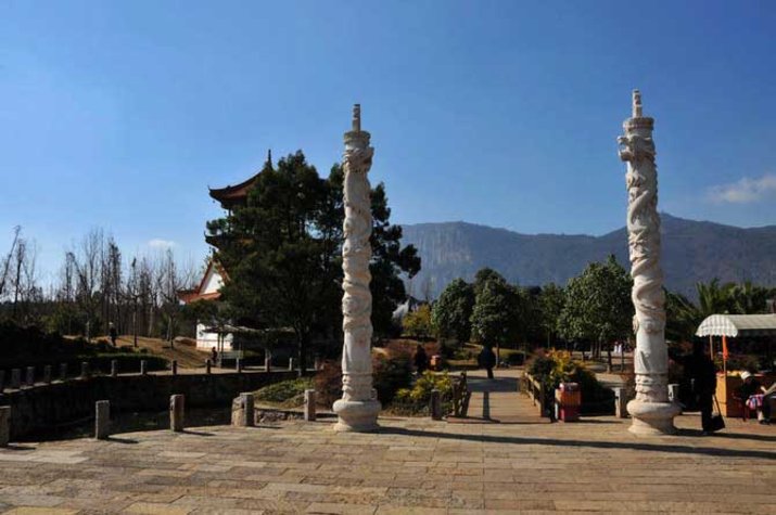 Yunnan Ethnic Villages Park 3