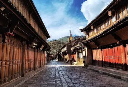 lijiang old town yunnan china deserted during covid-19 corona virus outbreak